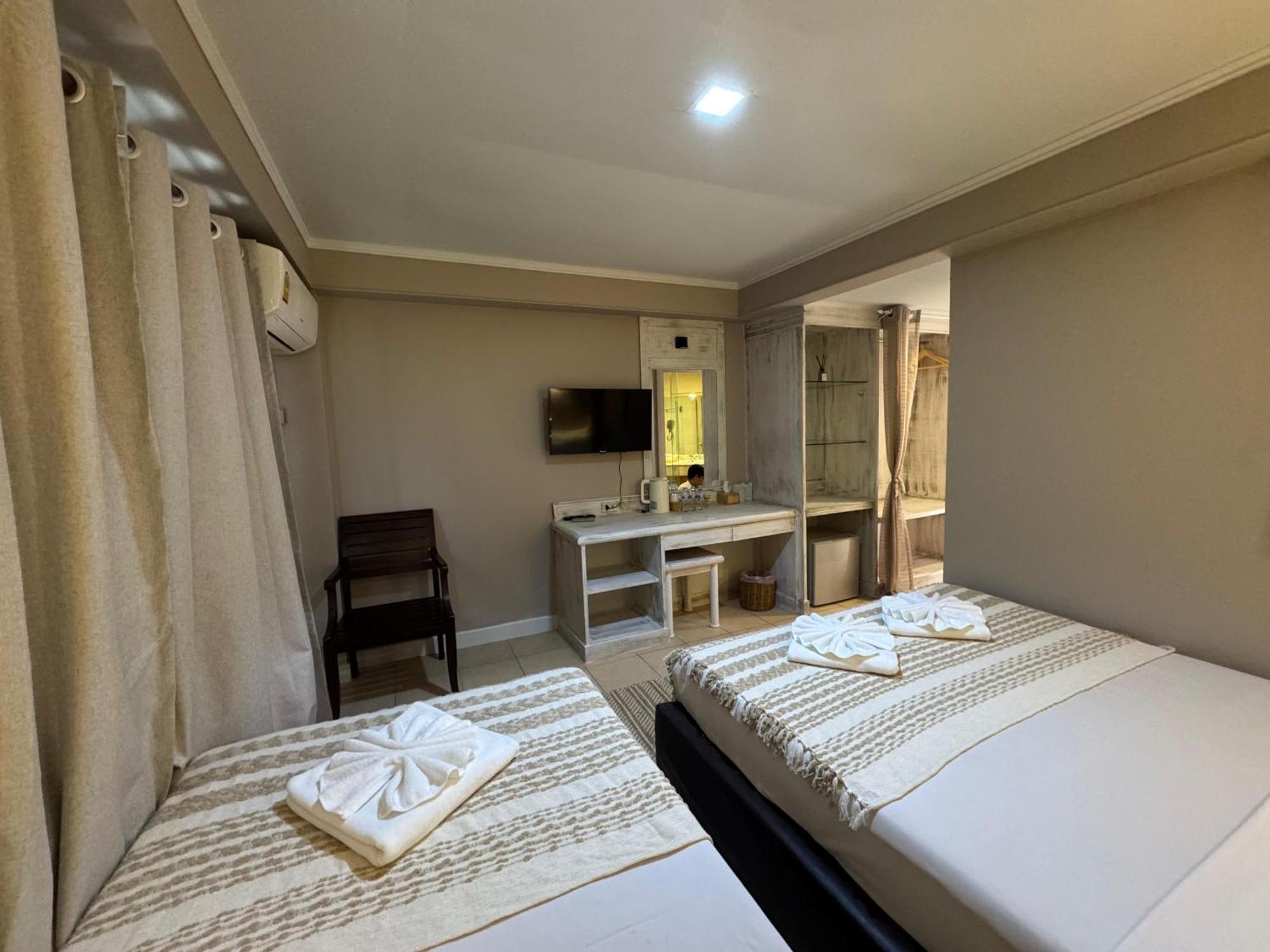 The Taksim Patong Beach Hotel מראה חיצוני תמונה